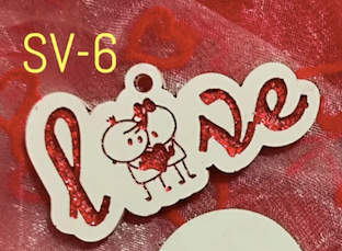 Scritta sagomata LOVE