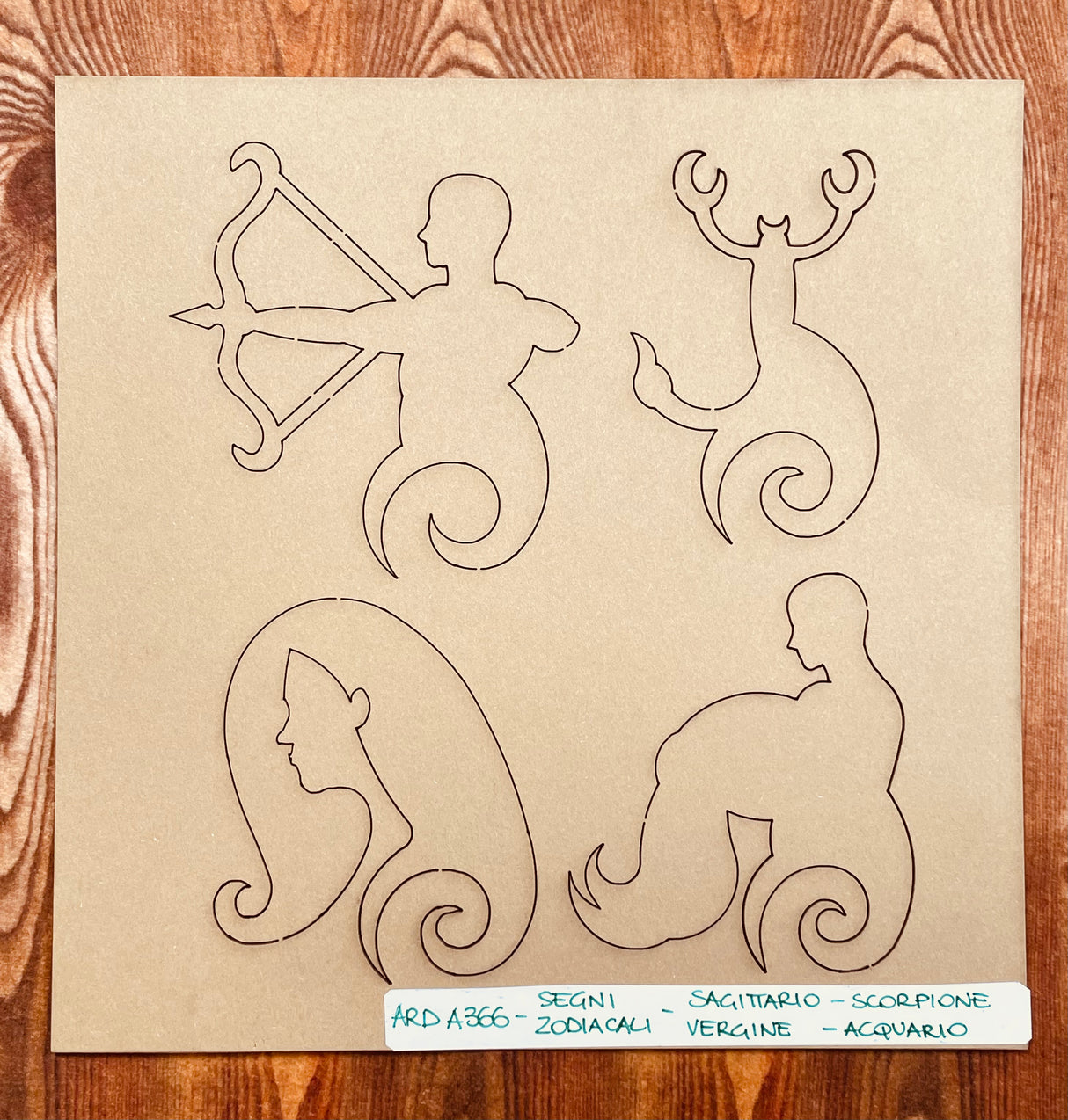 Fustella "segni zodiacali: Sagittario - Scorpione - Vergine - Acquario"